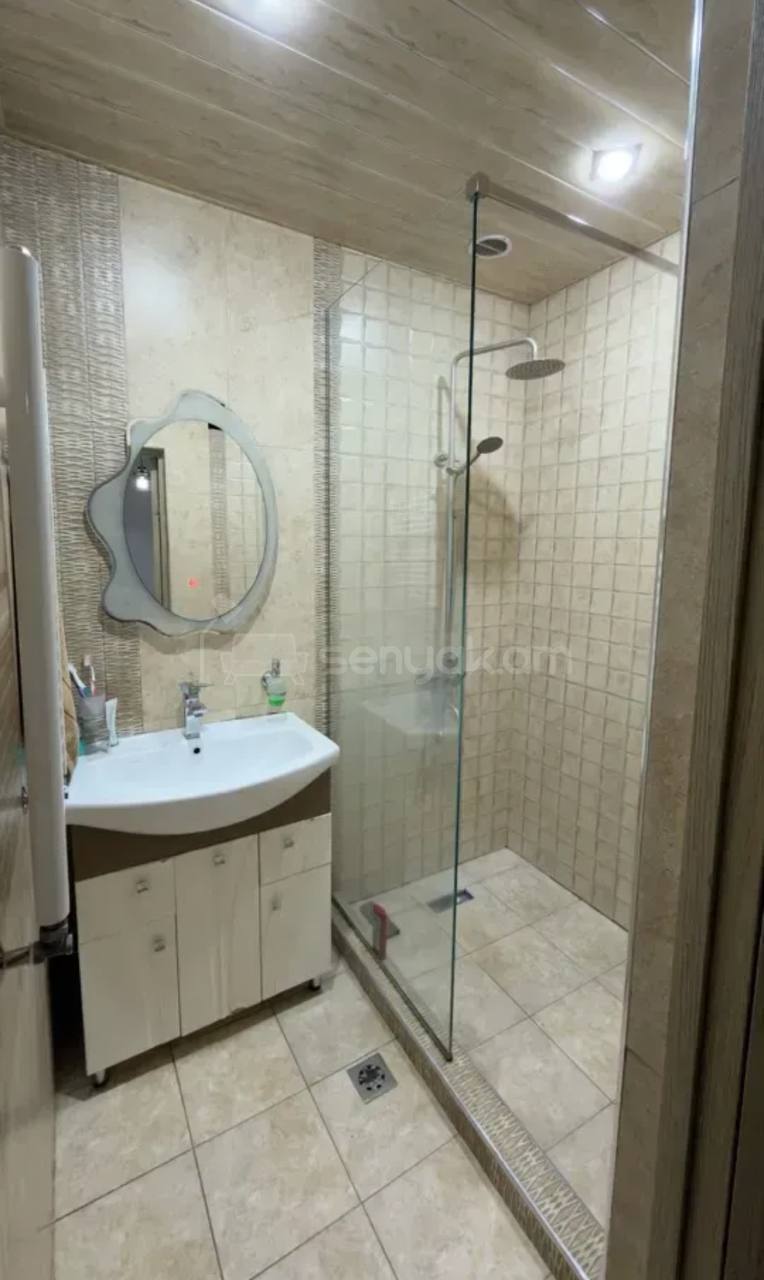 4 Սենյականոց Բնակարան Քարե Շենքում, 129քմ, 5/5 հարկ, Կոսմետիկ Վերանորոգված