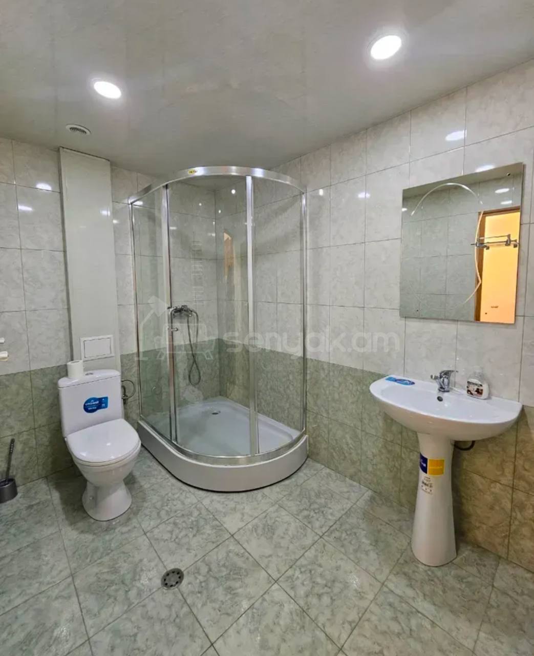 2 Սենյականոց Բնակարան Քարե Շենքում, 54քմ, 4/5 հարկ, Կապիտալ Վերանորոգված