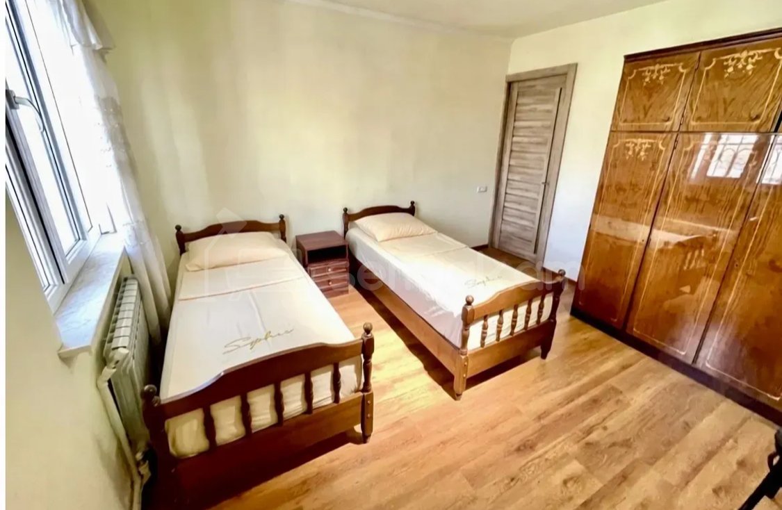 4 Սենյականոց Սեփական Տուն, 200քմ, Կապիտալ Վերանորոգված, Կահավորված