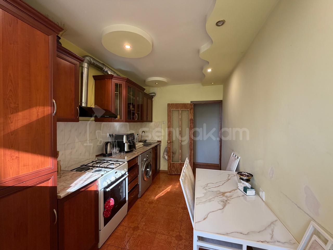 2 Սենյականոց Բնակարան, 63քմ, 3/9 հարկ, Կապիտալ Վերանորոգված