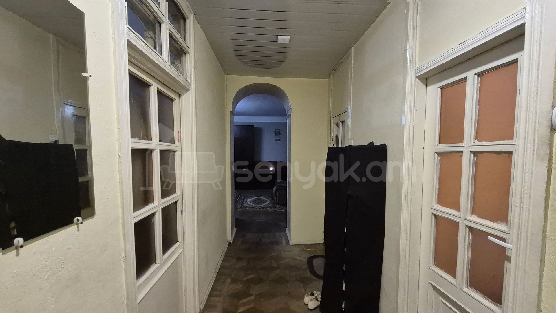 3 Սենյականոց Բնակարան Քարե Շենքում, 105քմ, 1/3 հարկ, Կոսմետիկ Վերանորոգված