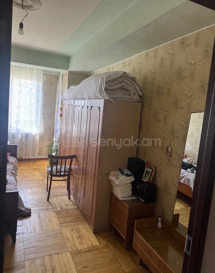 3 Սենյականոց Բնակարան, 80քմ, 7/14 հարկ, Նորմալ Վիճակում