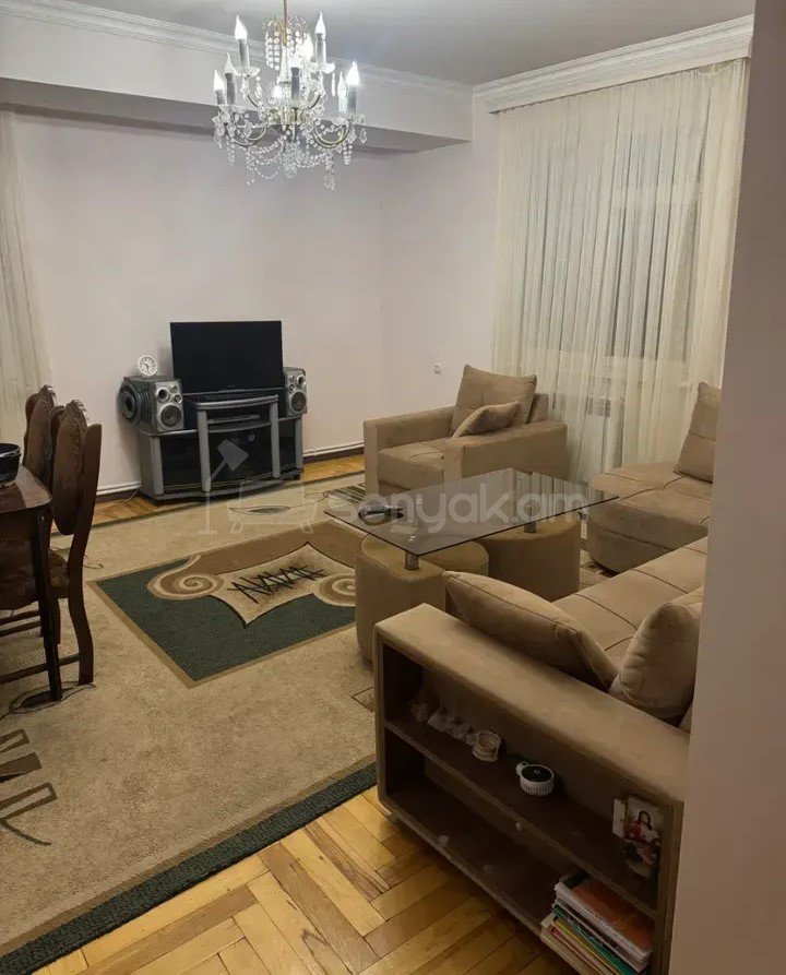 3 Սենյականոց Բնակարան, 80քմ, 7/14 հարկ, Նորմալ Վիճակում