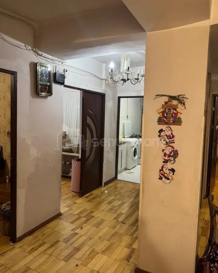 3 Սենյականոց Բնակարան, 80քմ, 7/14 հարկ, Նորմալ Վիճակում