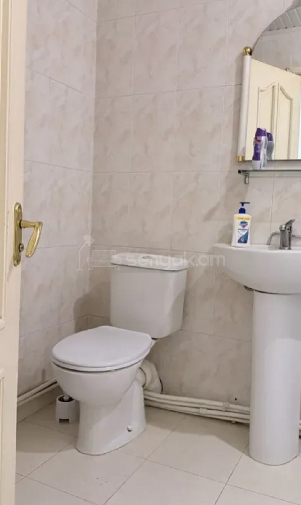 3 Սենյականոց Բնակարան Քարե Շենքում, 80քմ, 3/5 հարկ, Կոսմետիկ Վերանորոգված