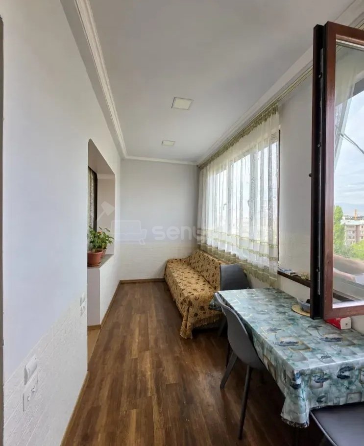 4 Սենյականոց Բնակարան, 90քմ, 4/9 հարկ, Նորմալ Վիճակում