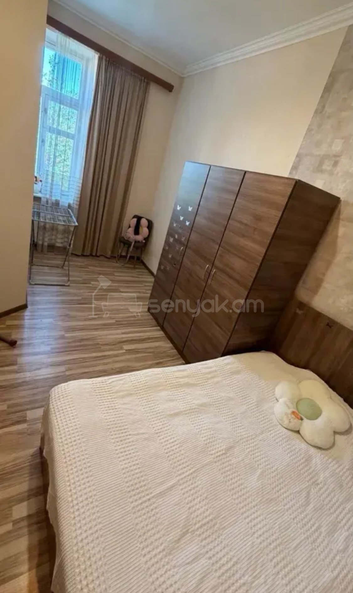 4 Սենյականոց Բնակարան Քարե Շենքում, 114քմ, 2/4 հարկ, Կապիտալ Վերանորոգված, Կահավորված, Արևկող