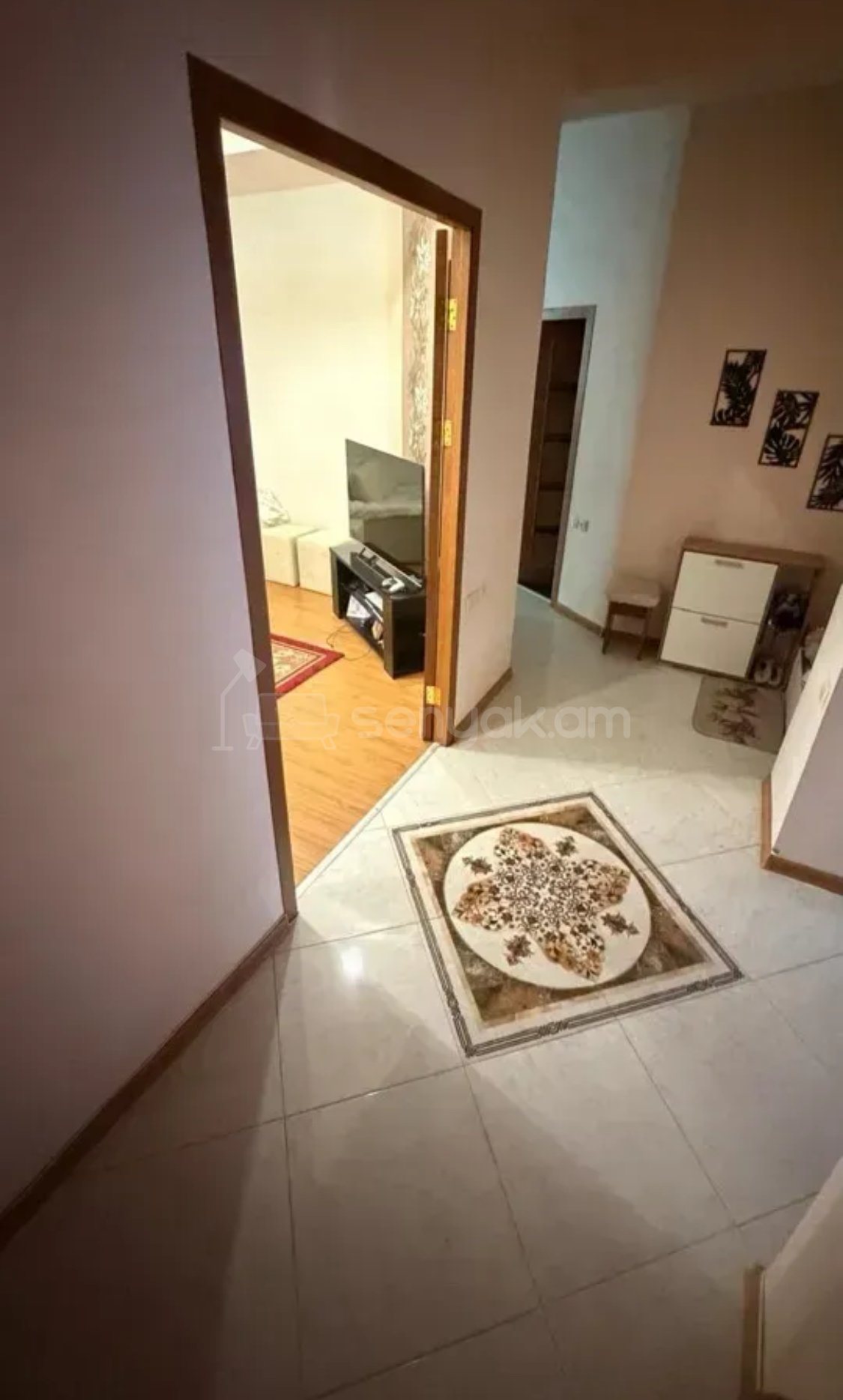 4 Սենյականոց Բնակարան Քարե Շենքում, 114քմ, 2/4 հարկ, Կապիտալ Վերանորոգված, Կահավորված, Արևկող