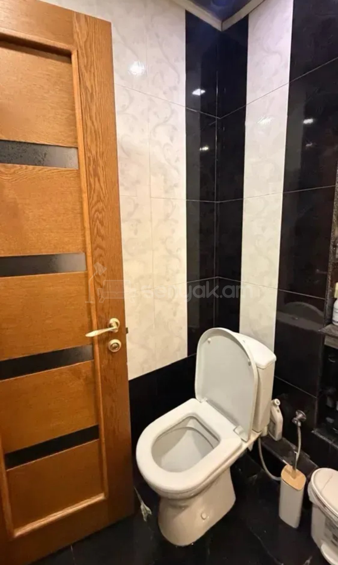 4 Սենյականոց Բնակարան Քարե Շենքում, 114քմ, 2/4 հարկ, Կապիտալ Վերանորոգված, Կահավորված, Արևկող