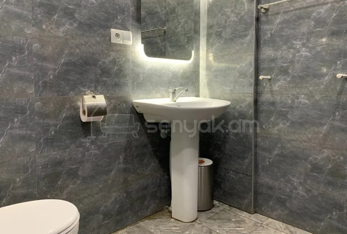 2 Սենյականոց Բնակարան Նորակառույցում, 47քմ, 2/4 հարկ, Կապիտալ Վերանորոգված, Կահավորված