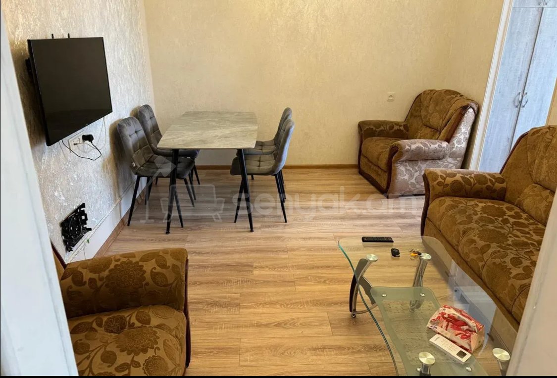 2 Սենյականոց Բնակարան Քարե Շենքում, 50քմ, 3/5 հարկ, Կապիտալ Վերանորոգված, Կահավորված