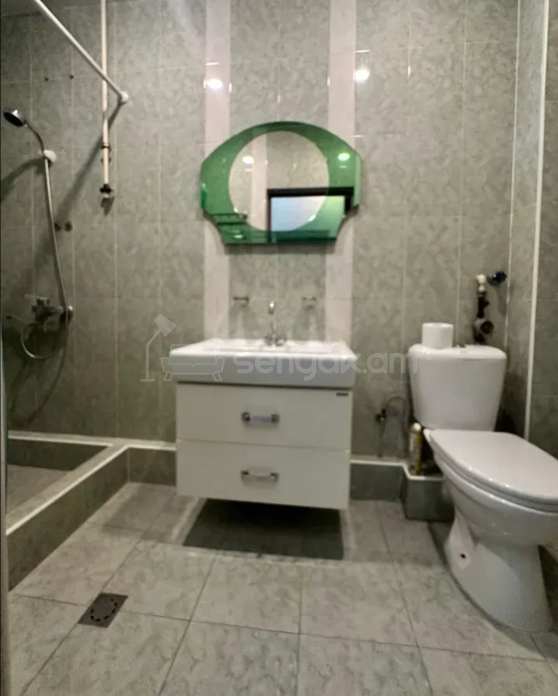 2 Սենյականոց Բնակարան Քարե Շենքում, 50քմ, 3/5 հարկ, Կապիտալ Վերանորոգված, Կահավորված