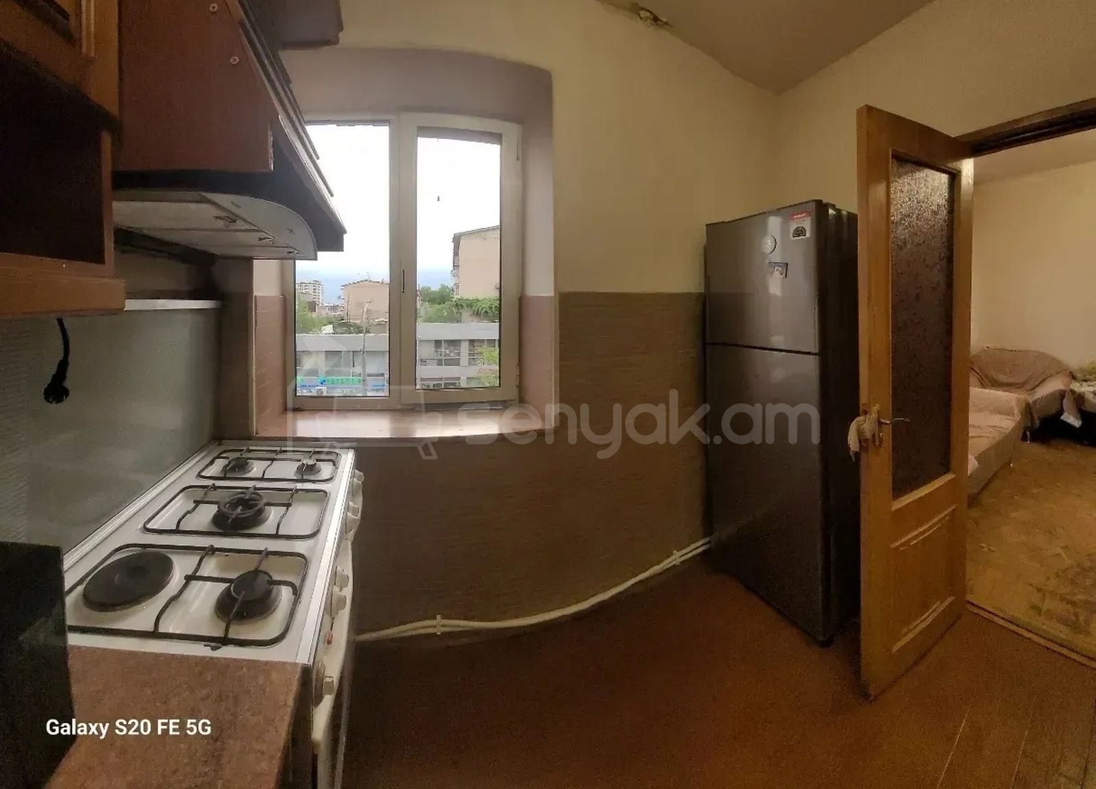 4 Սենյականոց Բնակարան Քարե Շենքում, 109քմ, 3/5 հարկ, Կոսմետիկ Վերանորոգված