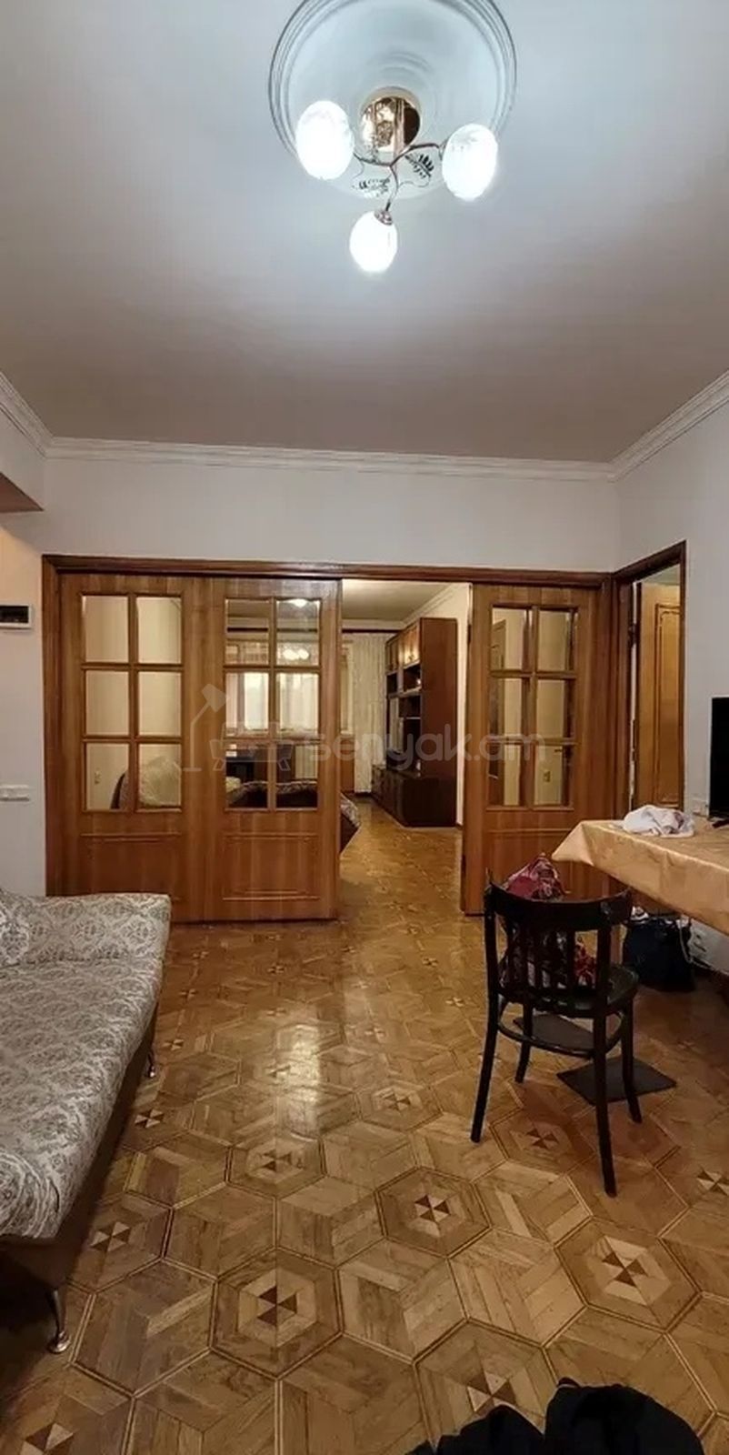 4 Սենյականոց Բնակարան Քարե Շենքում, 109քմ, 3/5 հարկ, Նորմալ Վիճակում