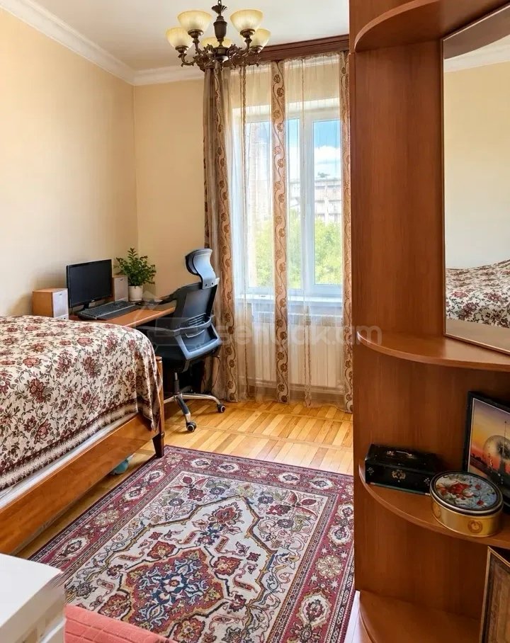 4 Սենյականոց Բնակարան, 91քմ, 6/9 հարկ, Նորմալ Վիճակում