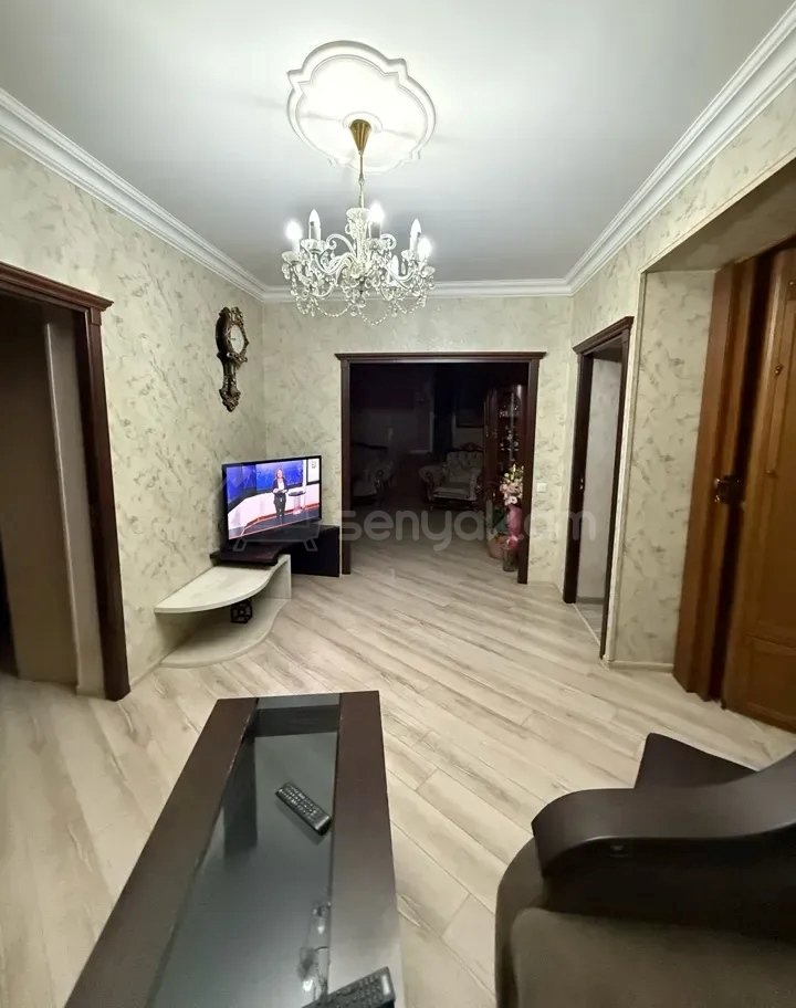 4 Սենյականոց Բնակարան Քարե Շենքում, 103քմ, 4/7 հարկ, Կապիտալ Վերանորոգված