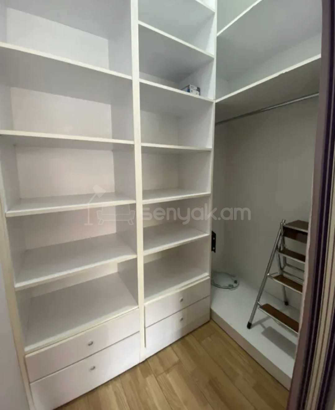 2 Սենյականոց Բնակարան Քարե Շենքում, 80քմ, 2/5 հարկ, Կապիտալ Վերանորոգված, Կահավորված, Արևկող