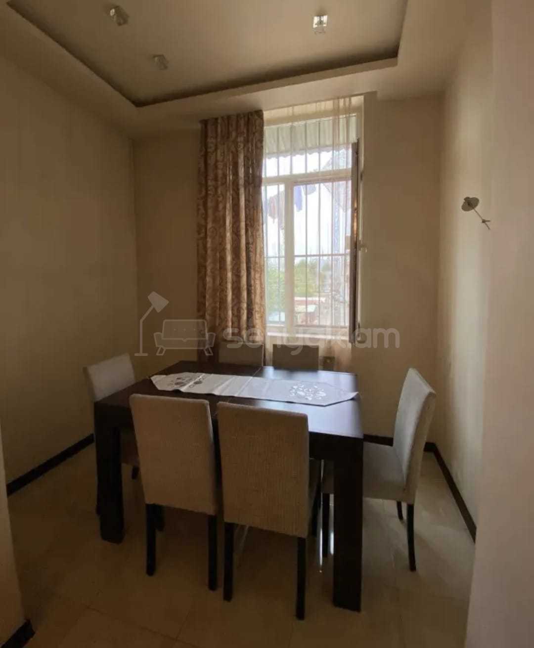 2 Սենյականոց Բնակարան Քարե Շենքում, 80քմ, 2/5 հարկ, Կապիտալ Վերանորոգված, Կահավորված, Արևկող