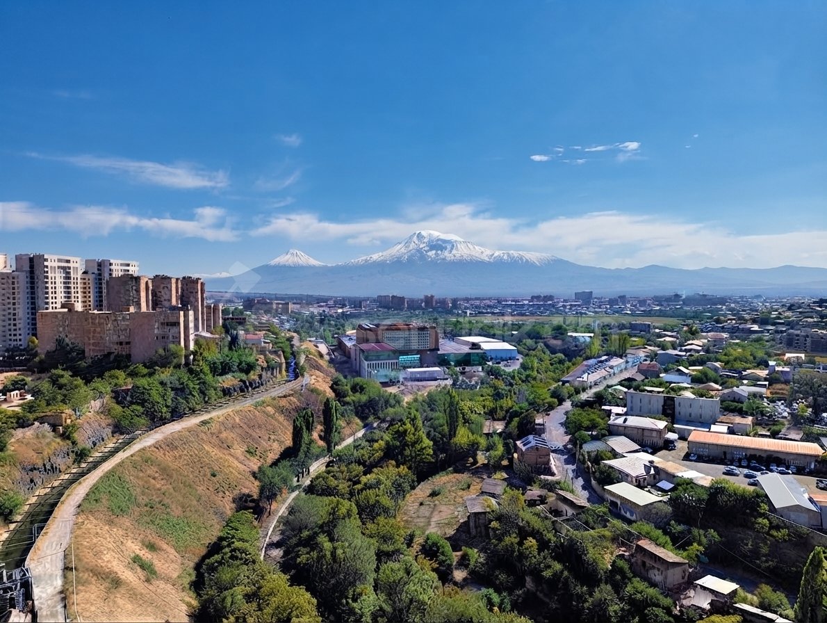 5 Սենյականոց Բնակարան Նորակառույցում, 210քմ, 10/14 հարկ, Զրոյական Վիճակում