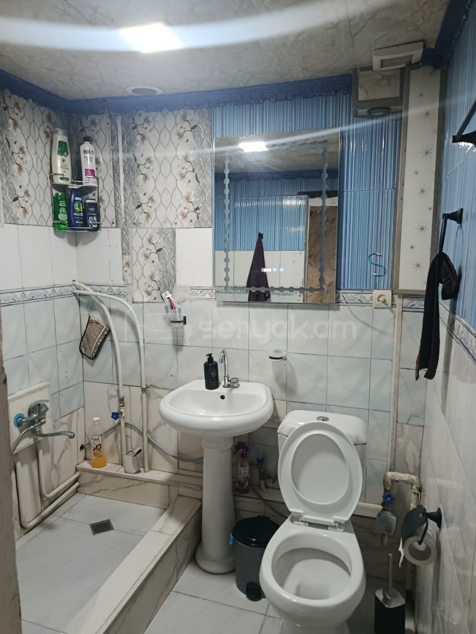 2 Սենյականոց Բնակարան Քարե Շենքում, 57քմ, 5/5 հարկ, Կոսմետիկ Վերանորոգված