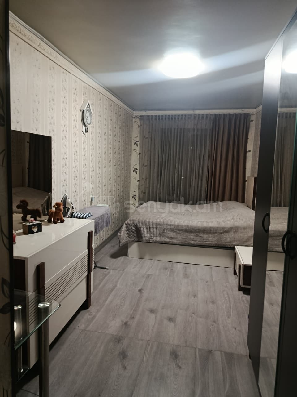 2 Սենյականոց Բնակարան Քարե Շենքում, 57քմ, 5/5 հարկ, Կոսմետիկ Վերանորոգված