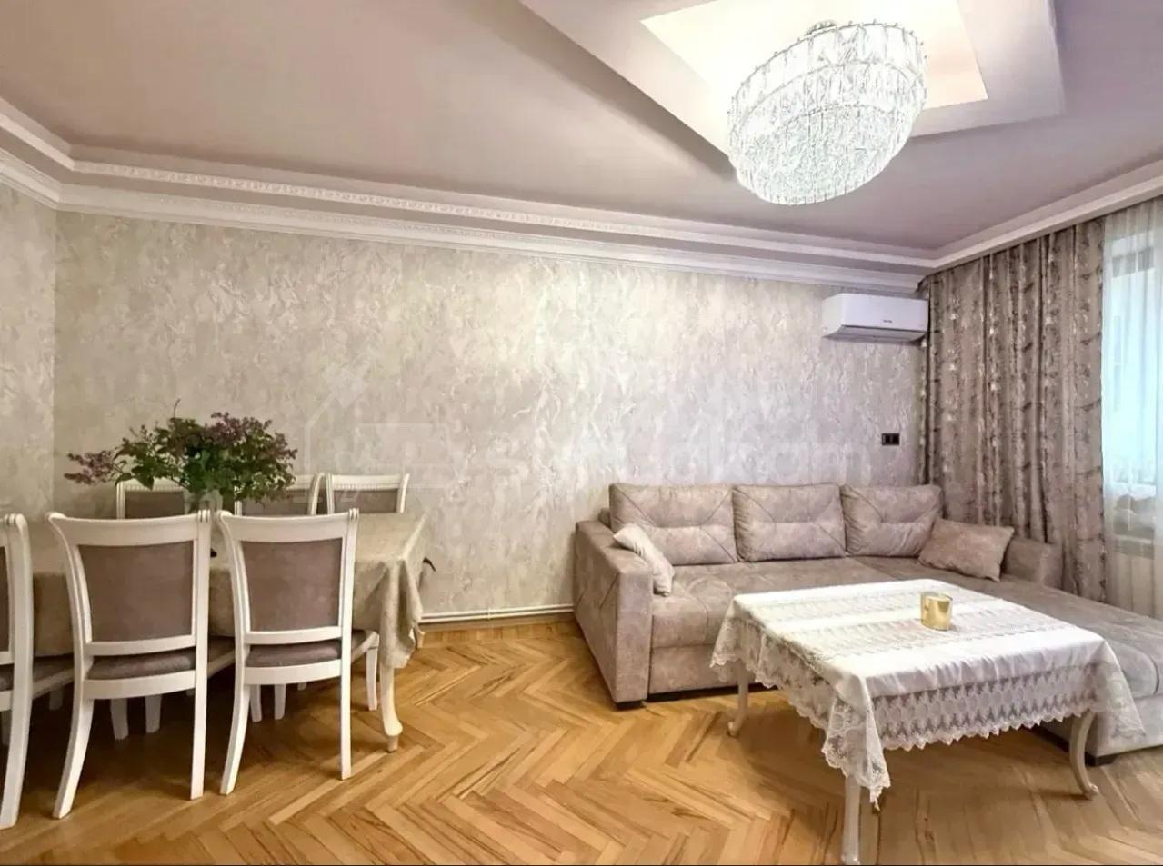 2 Սենյականոց Բնակարան Քարե Շենքում, 61քմ, 3/5 հարկ, Կապիտալ Վերանորոգված