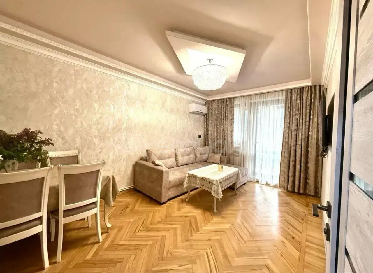 2 Սենյականոց Բնակարան Քարե Շենքում, 61քմ, 3/5 հարկ, Կապիտալ Վերանորոգված