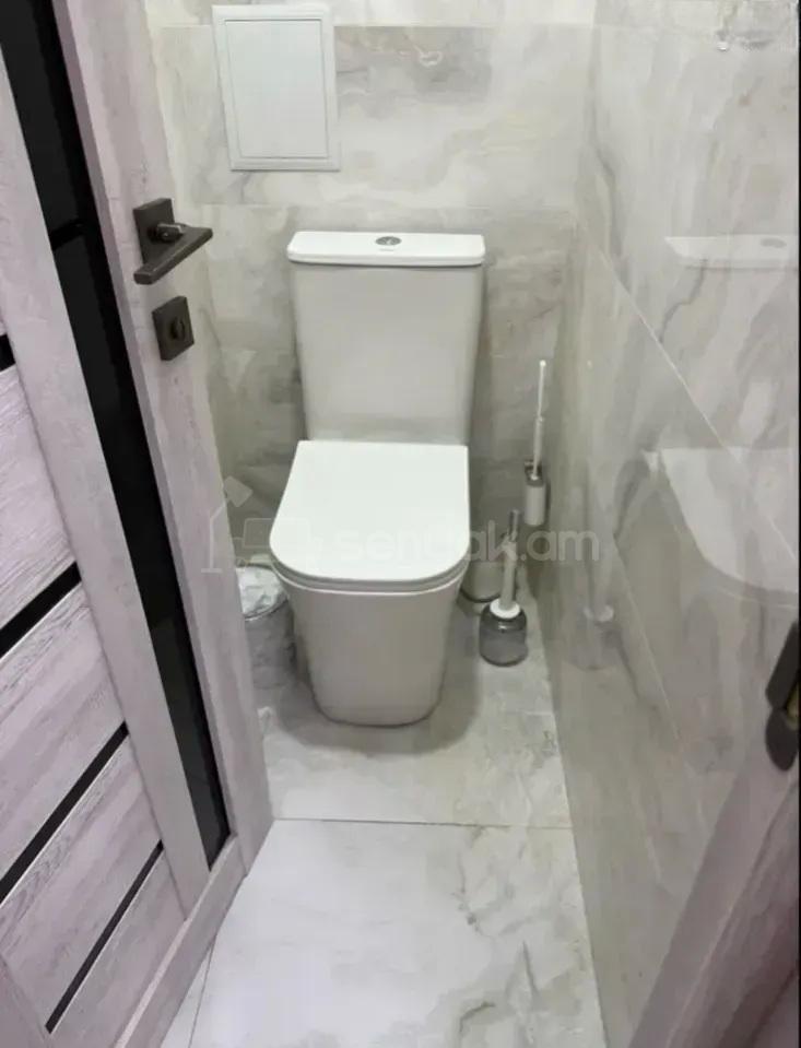 2 Սենյականոց Բնակարան Քարե Շենքում, 61քմ, 3/5 հարկ, Կապիտալ Վերանորոգված