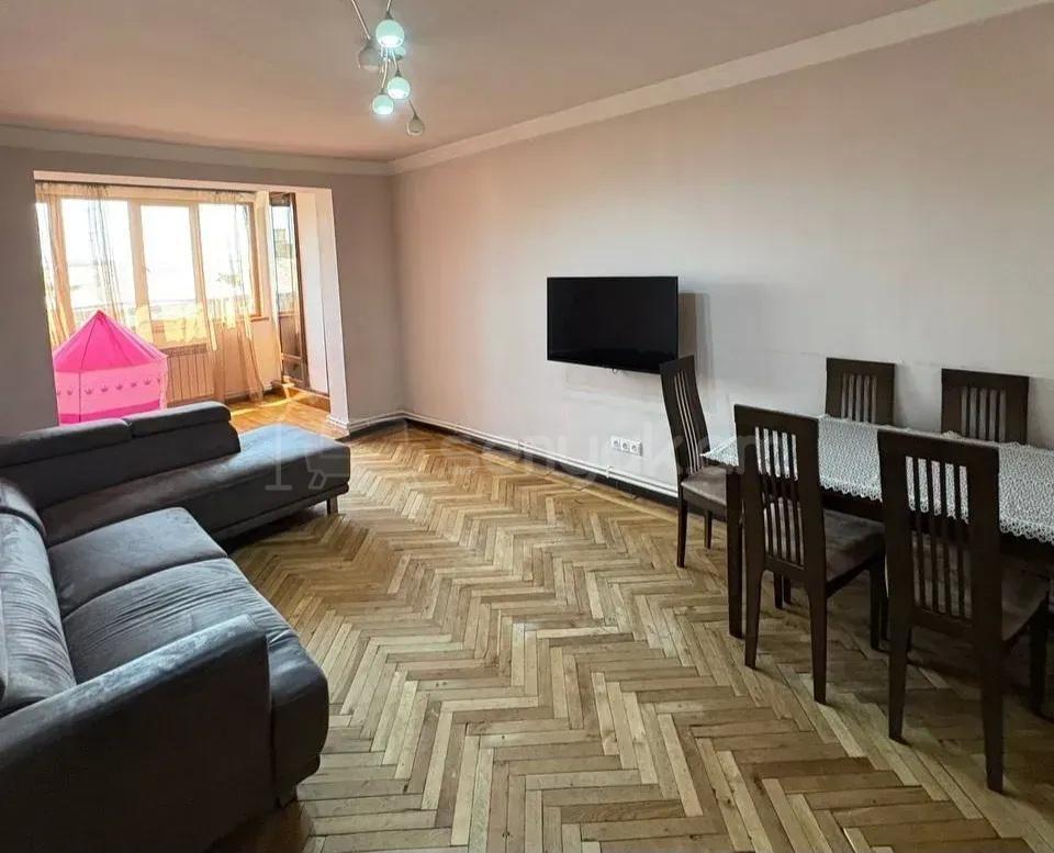 3 Սենյականոց Բնակարան Քարե Շենքում, 81քմ, 5/5 հարկ, Կոսմետիկ Վերանորոգված