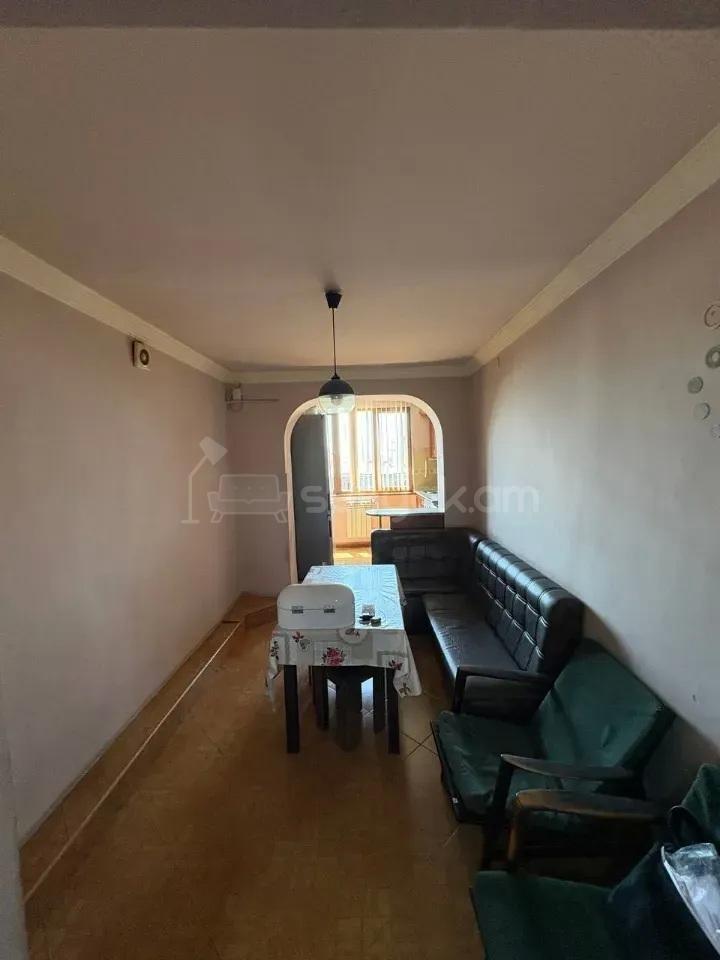 3 Սենյականոց Բնակարան Քարե Շենքում, 81քմ, 5/5 հարկ, Կոսմետիկ Վերանորոգված