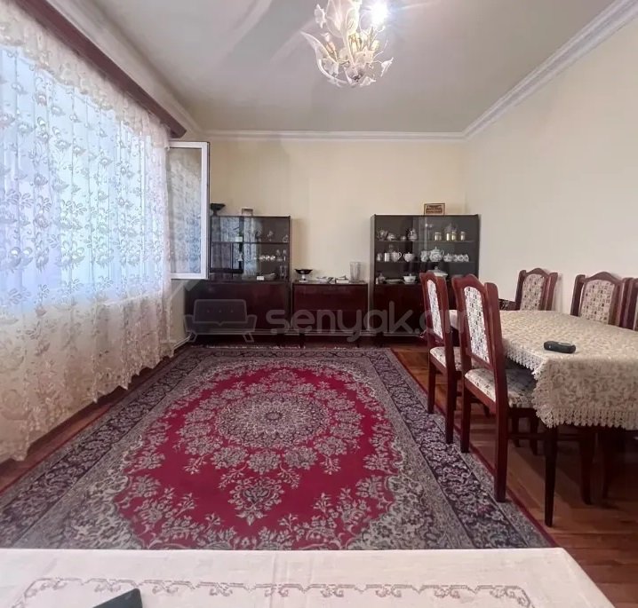 3 Սենյականոց Բնակարան, 74քմ, 3/9 հարկ, Նորմալ Վիճակում
