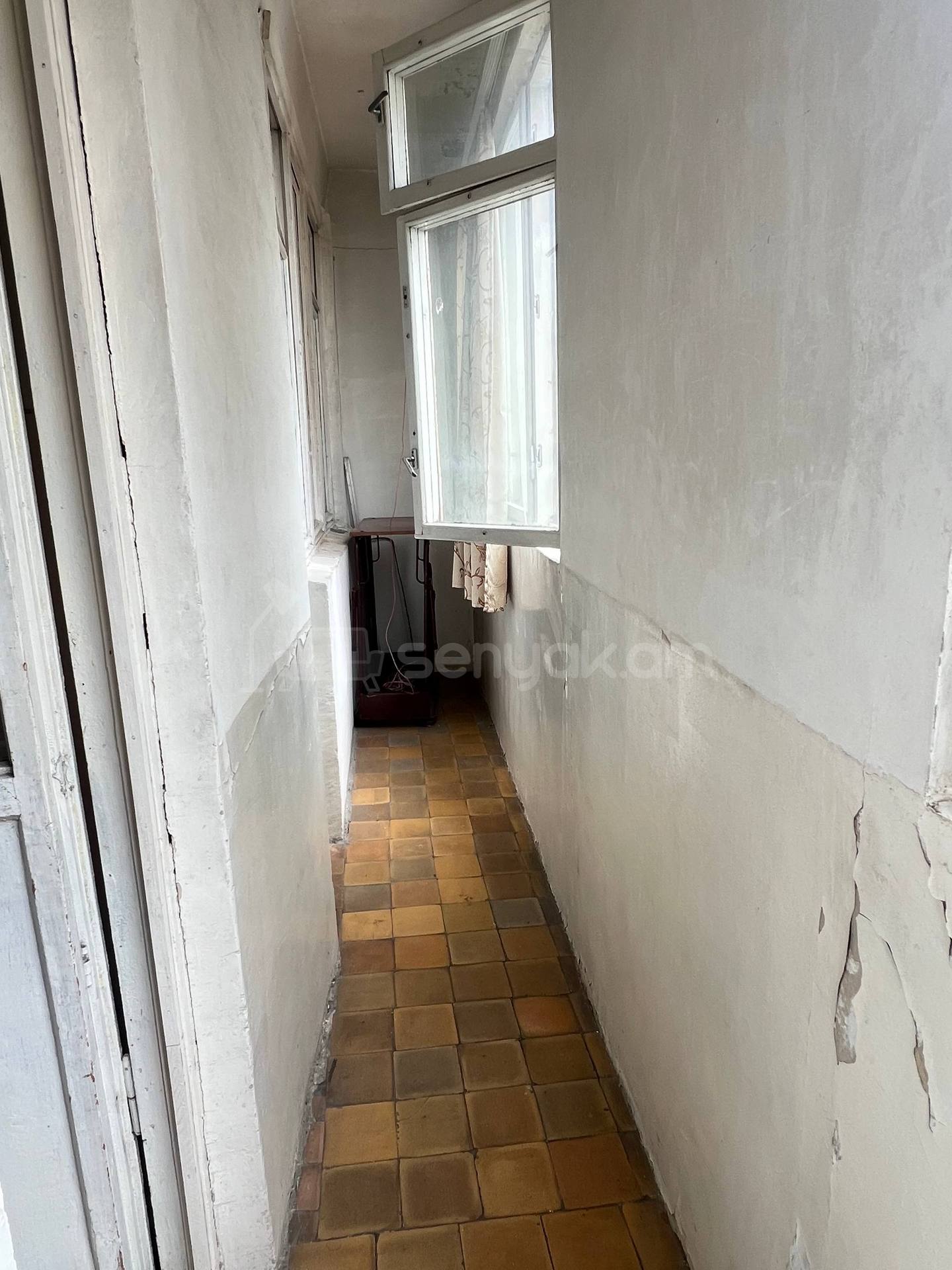 1 Սենյականոց Բնակարան, 41քմ, 7/9 հարկ, Պետական Վիճակում