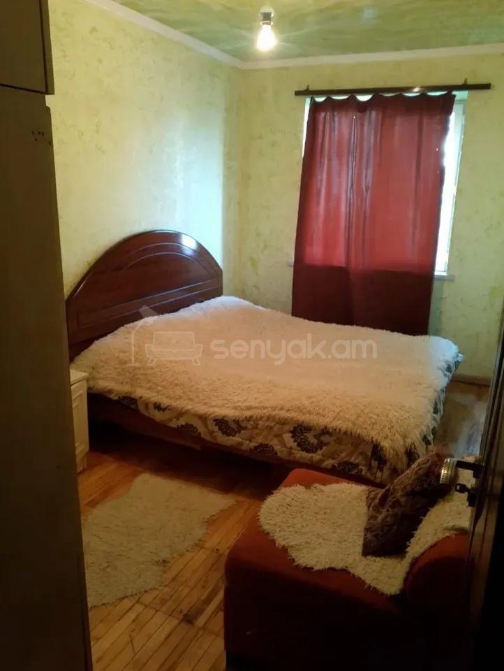 2 Սենյականոց Բնակարան Քարե Շենքում, 51քմ, 2/5 հարկ, Նորմալ Վիճակում