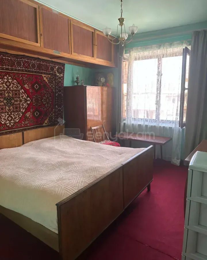 3 Սենյականոց Բնակարան Քարե Շենքում, 56քմ, 5/5 հարկ, Կապիտալ Վերանորոգված