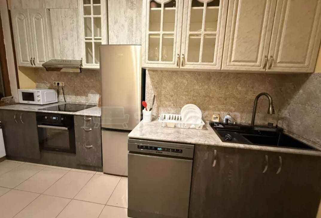 3 Սենյականոց Բնակարան Նորակառույցում, 100քմ, 8/8 հարկ, Նորմալ Վիճակում, Կահավորված, Արևկող