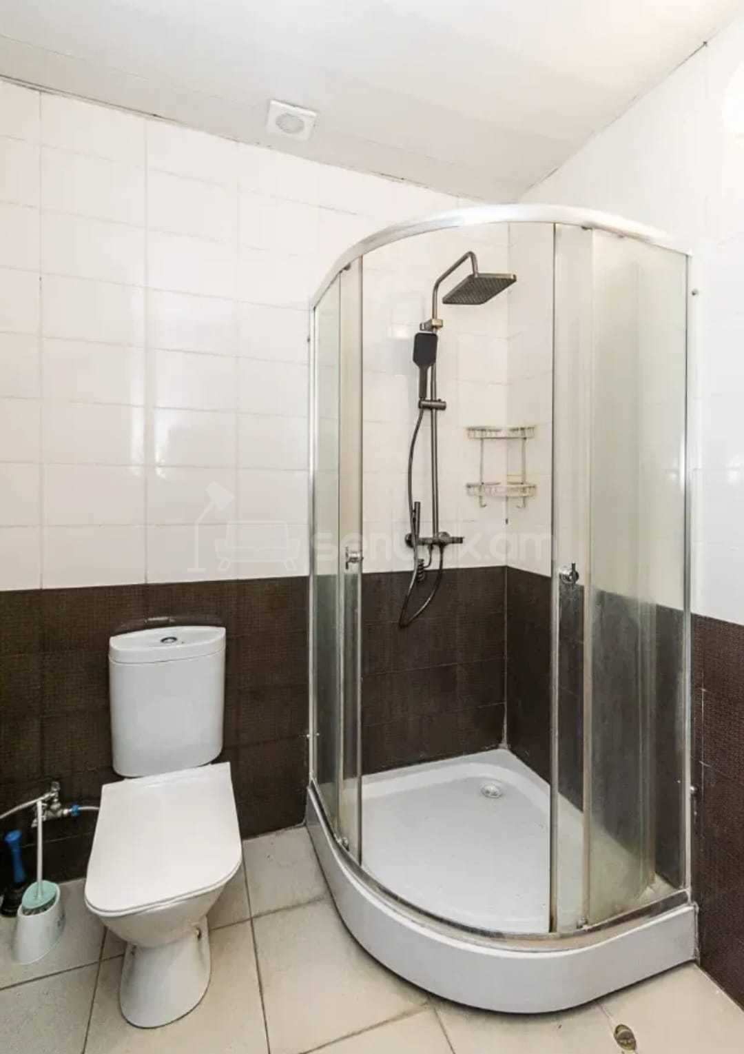 3 Սենյականոց Բնակարան Նորակառույցում, 100քմ, 8/8 հարկ, Նորմալ Վիճակում, Կահավորված, Արևկող