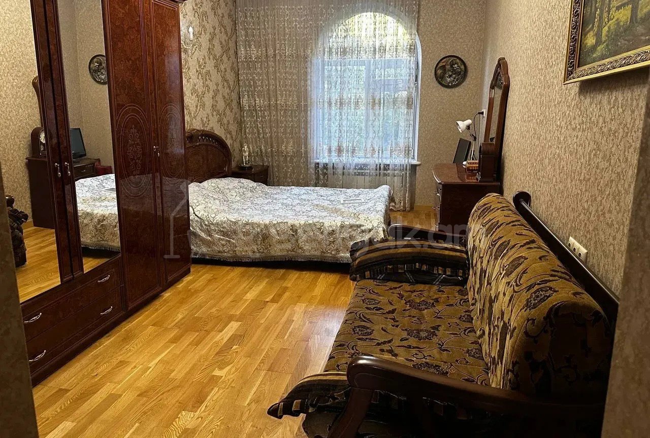 2 Սենյականոց Բնակարան Քարե Շենքում, 72քմ, 4/4 հարկ, Կապիտալ Վերանորոգված