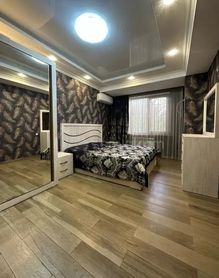 3 Սենյականոց Բնակարան, 90քմ, 2/14 հարկ, Նորմալ Վիճակում, Կահավորված