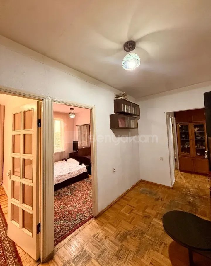 4 Սենյականոց Բնակարան, 90քմ, 7/9 հարկ, Նորմալ Վիճակում, Կահավորված