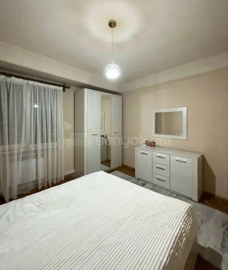 4 Սենյականոց Բնակարան, 90քմ, 6/9 հարկ, Նորմալ Վիճակում, Կահավորված