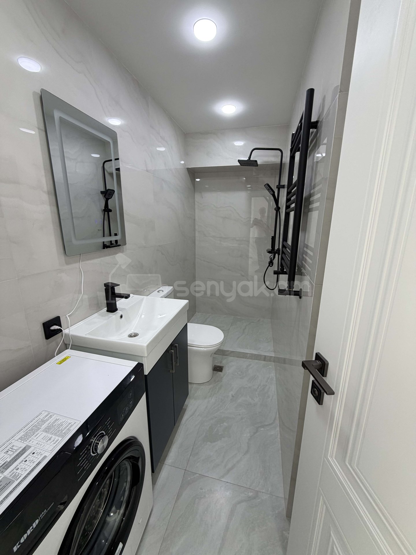 2 Սենյականոց Բնակարան, 36քմ, 12/13 հարկ, Դիզայներական Վերանորոգված