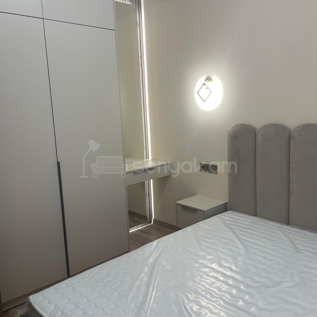 2 Սենյականոց Բնակարան Նորակառույցում, 70քմ, 9/14 հարկ, Դիզայներական Վերանորոգված, Կահավորված, Արևկող