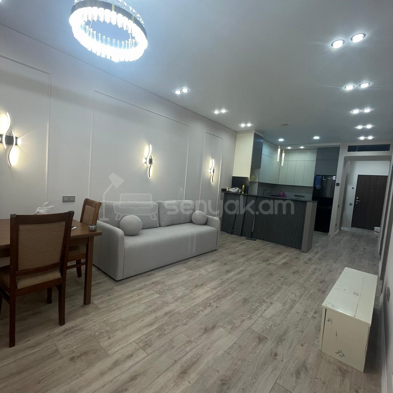 2 Սենյականոց Բնակարան Նորակառույցում, 70քմ, 9/14 հարկ, Դիզայներական Վերանորոգված, Կահավորված, Արևկող