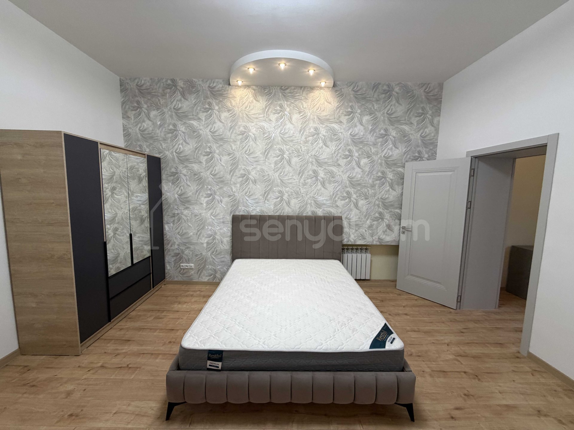 2 Սենյականոց Բնակարան Քարե Շենքում, 75քմ, 4/4 հարկ, Դիզայներական Վերանորոգված