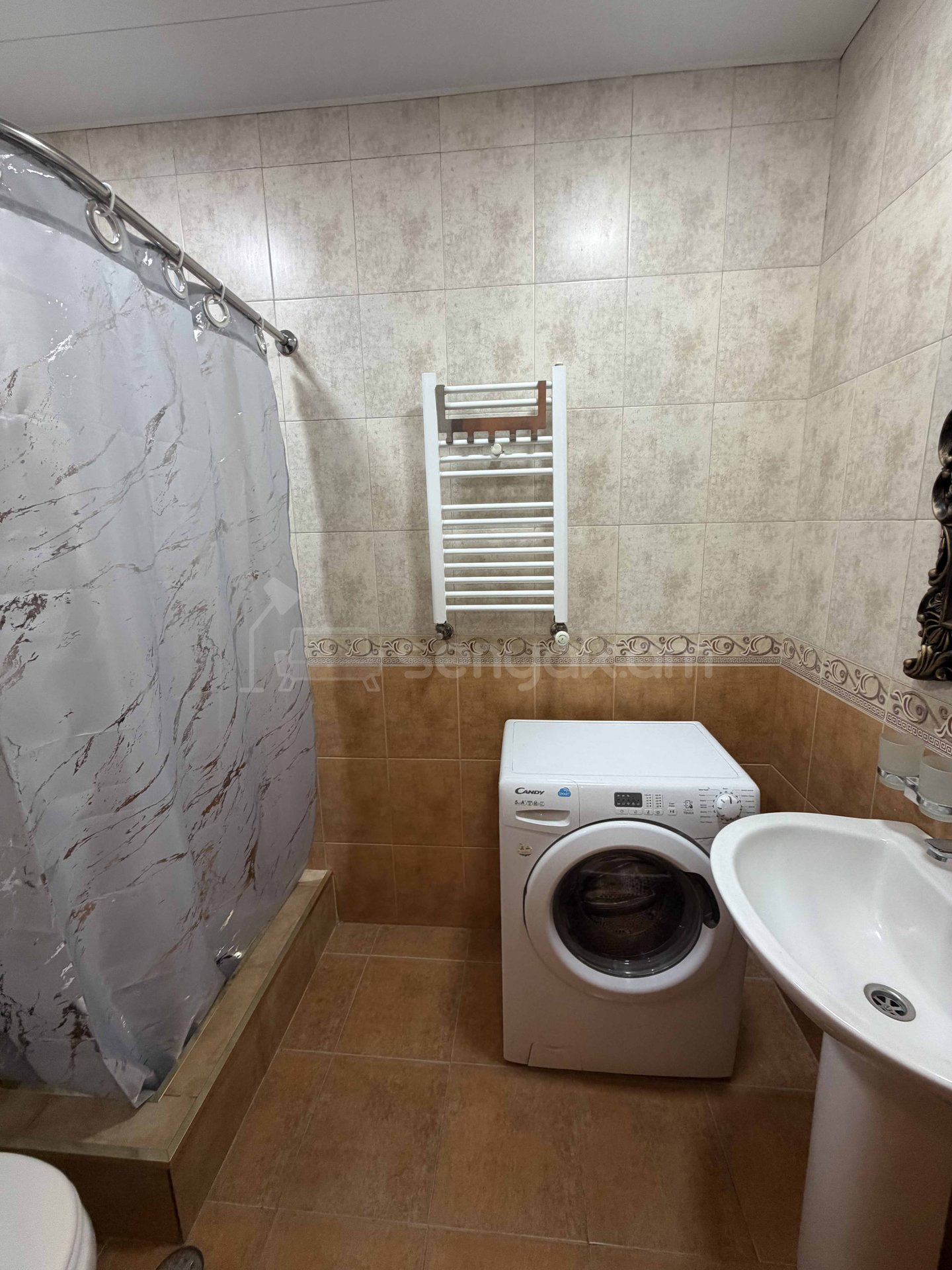 2 Սենյականոց Բնակարան Քարե Շենքում, 75քմ, 4/4 հարկ, Դիզայներական Վերանորոգված