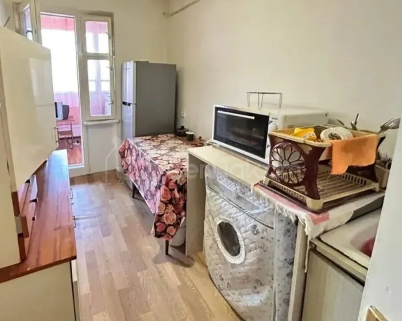 3 Սենյականոց Բնակարան, 80քմ, 8/9 հարկ, Պետական Վիճակում