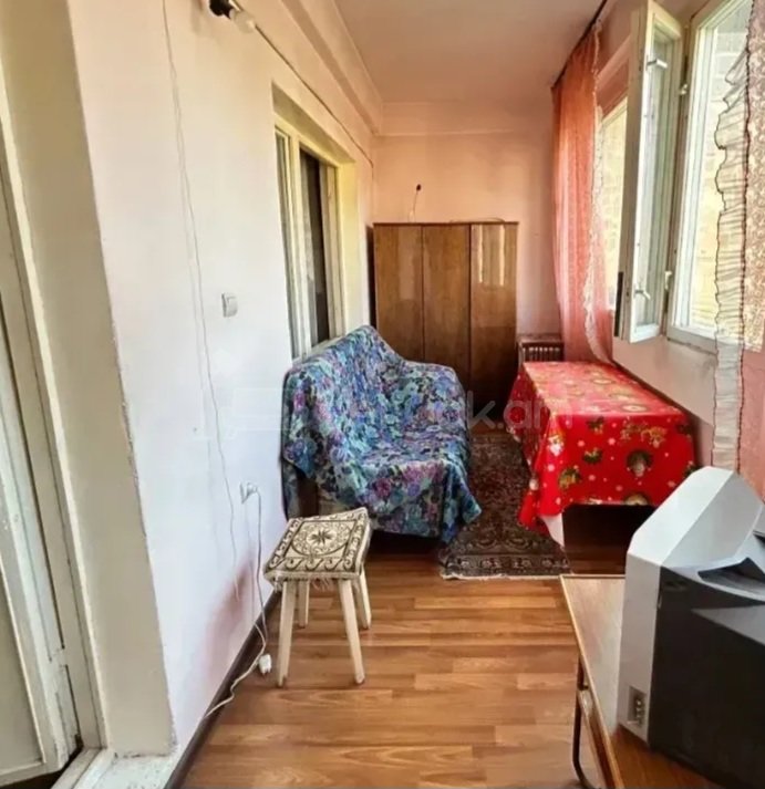 3 Սենյականոց Բնակարան, 80քմ, 8/9 հարկ, Պետական Վիճակում