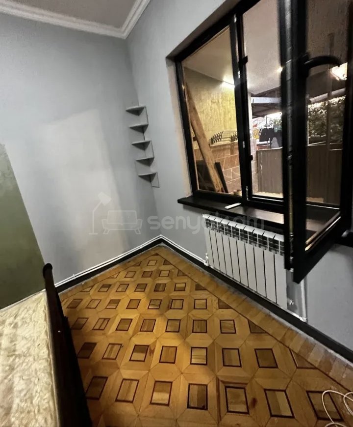 2 Սենյականոց Բնակարան Քարե Շենքում, 48քմ, 2/2 հարկ, Կապիտալ Վերանորոգված, Կահավորված