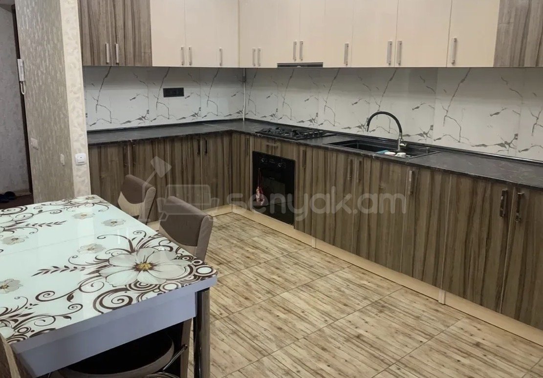 3 Սենյականոց Բնակարան Նորակառույցում, 80քմ, 6/12 հարկ, Դիզայներական Վերանորոգված, Կահավորված, Արևկող