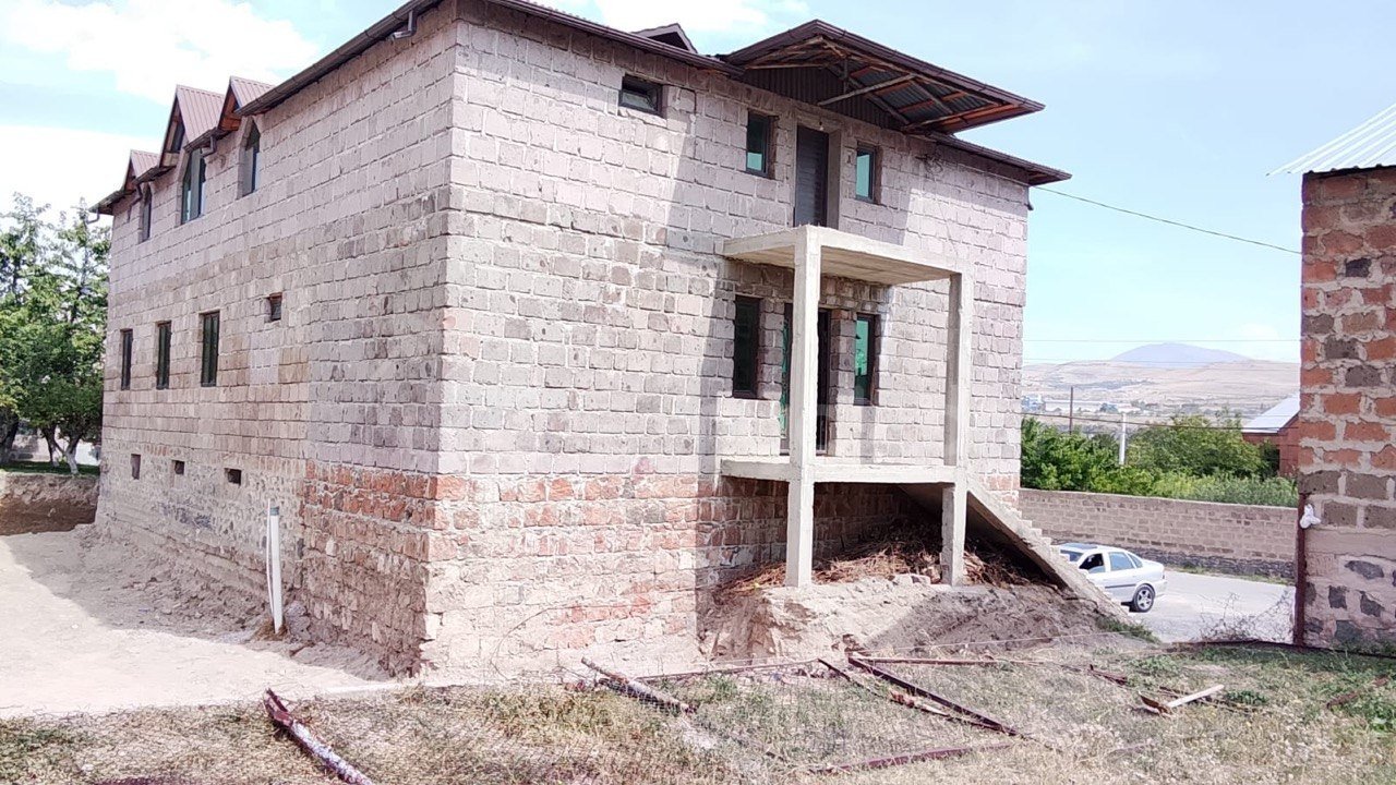 8 Սենյականոց Սեփական Տուն, 570քմ
